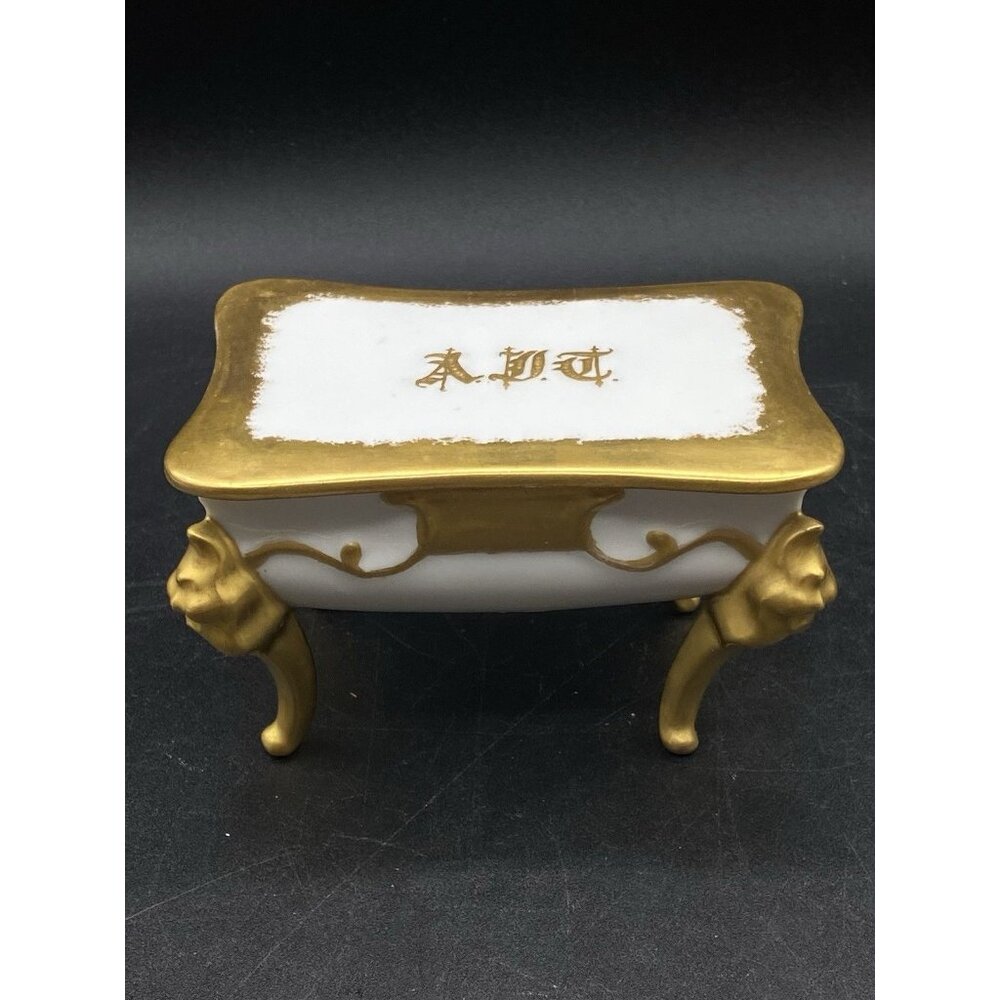 A Klingenberg & Dwenger AKD France Dresser Footed Trinket Box Antique Monogram